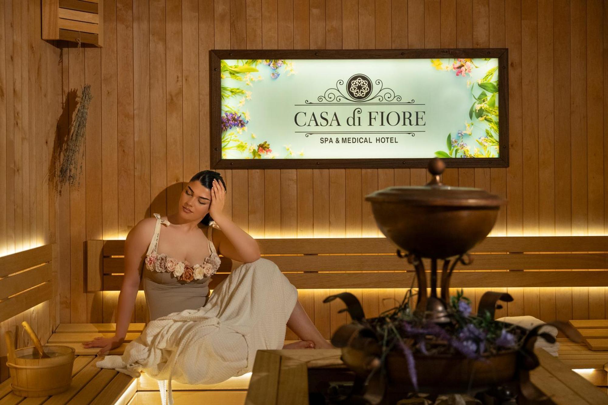Casa Di Fiore Spa And Medical Hotel, Mineral Pools & Private Beach Kranevo Extérieur photo A woman in a spa